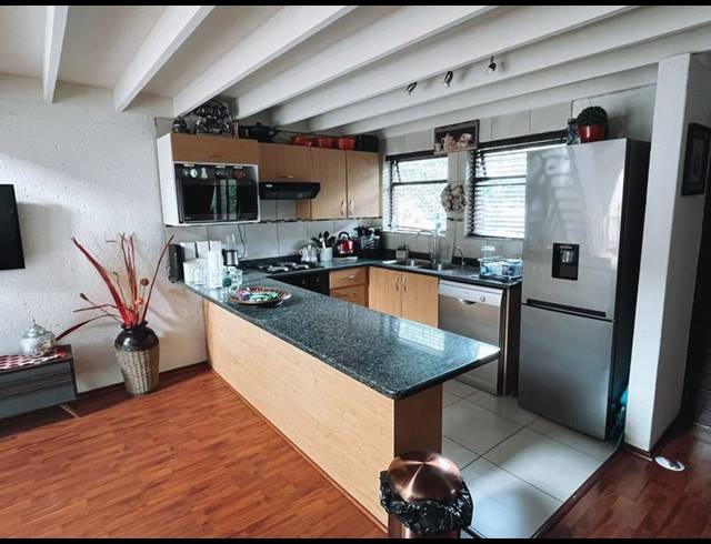 2 BEDROOM APARTMENT FOR SALE IN DOUGLASDALE